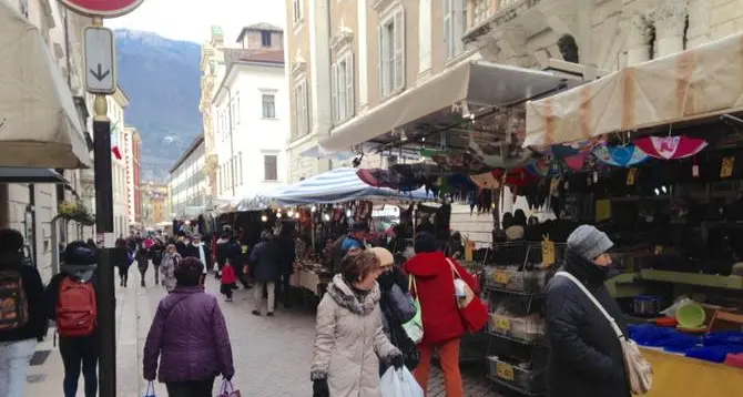 Istat: l'Italia verso quota 61 milioni, molti gli anziani