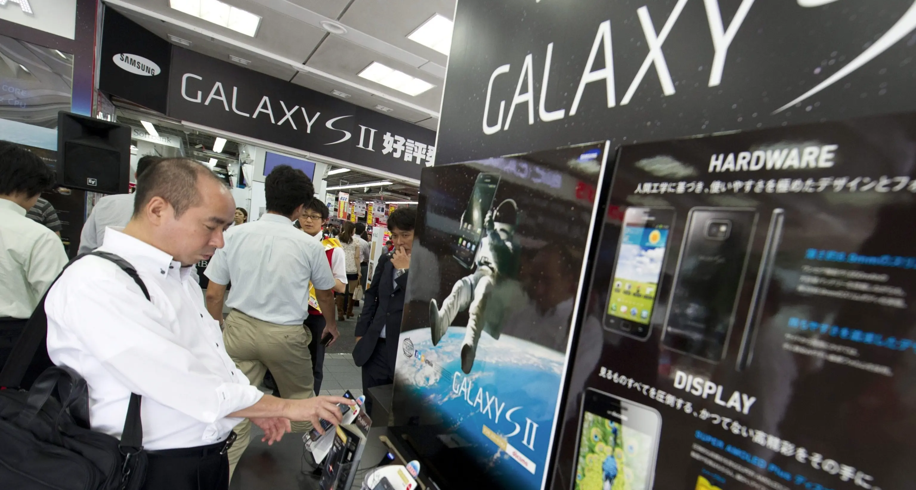 Pagamenti dallo smartphone, Samsung insegue Apple