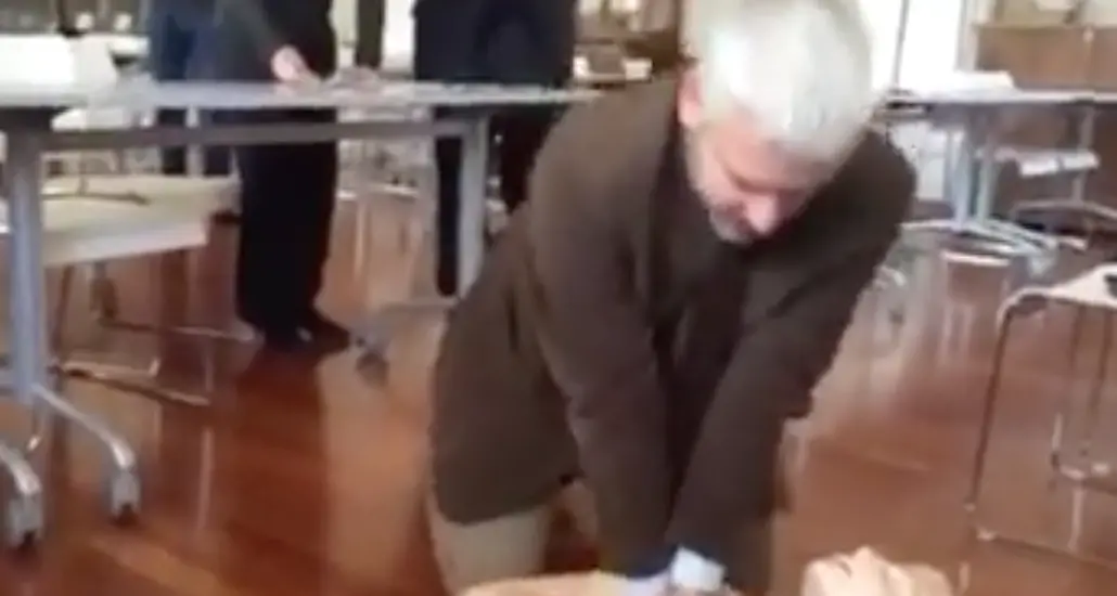 Al liceo si impara a usare il defibrillatore