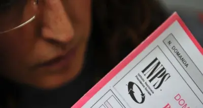 L'Inps apre al reddito minimo, Renzi si oppone