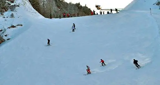 Una domenica di gran lavoro per i soccorritori sulle piste