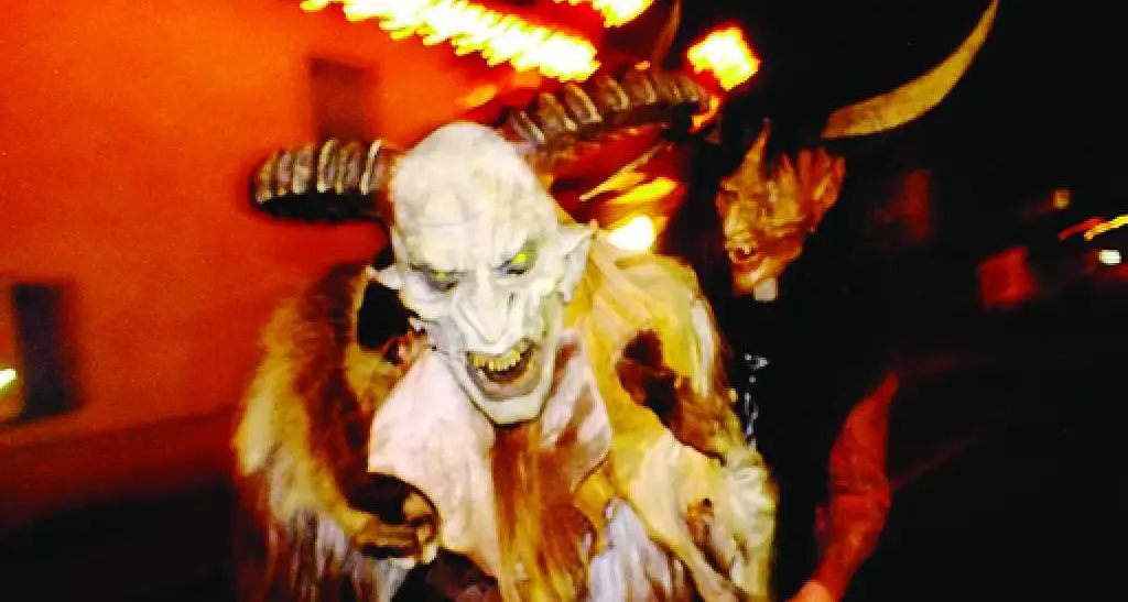 Levico, al Mercatino di Natale il weekend è pauroso: arrivano i Krampus