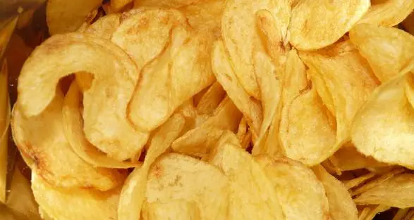 Multati 4 produttori di patatine per pubblicità ingannevole