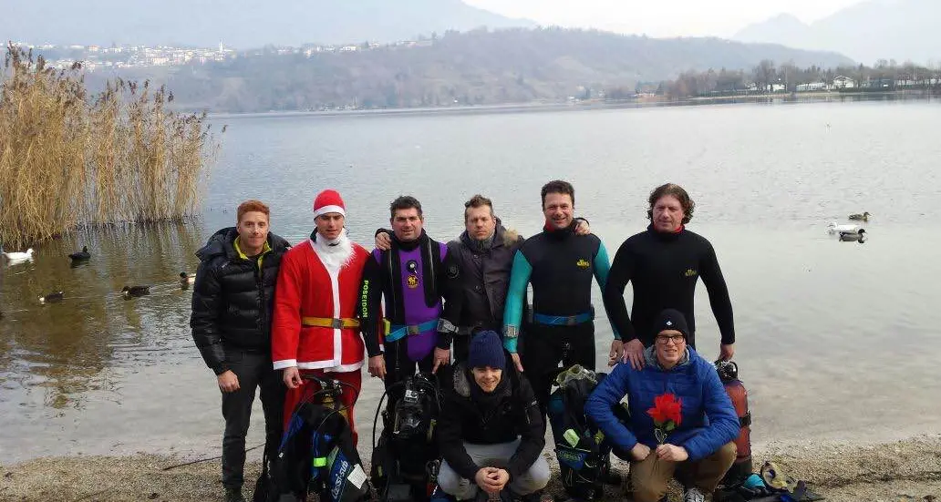 L'immersione della Vigilia nel lago di Caldonazzo