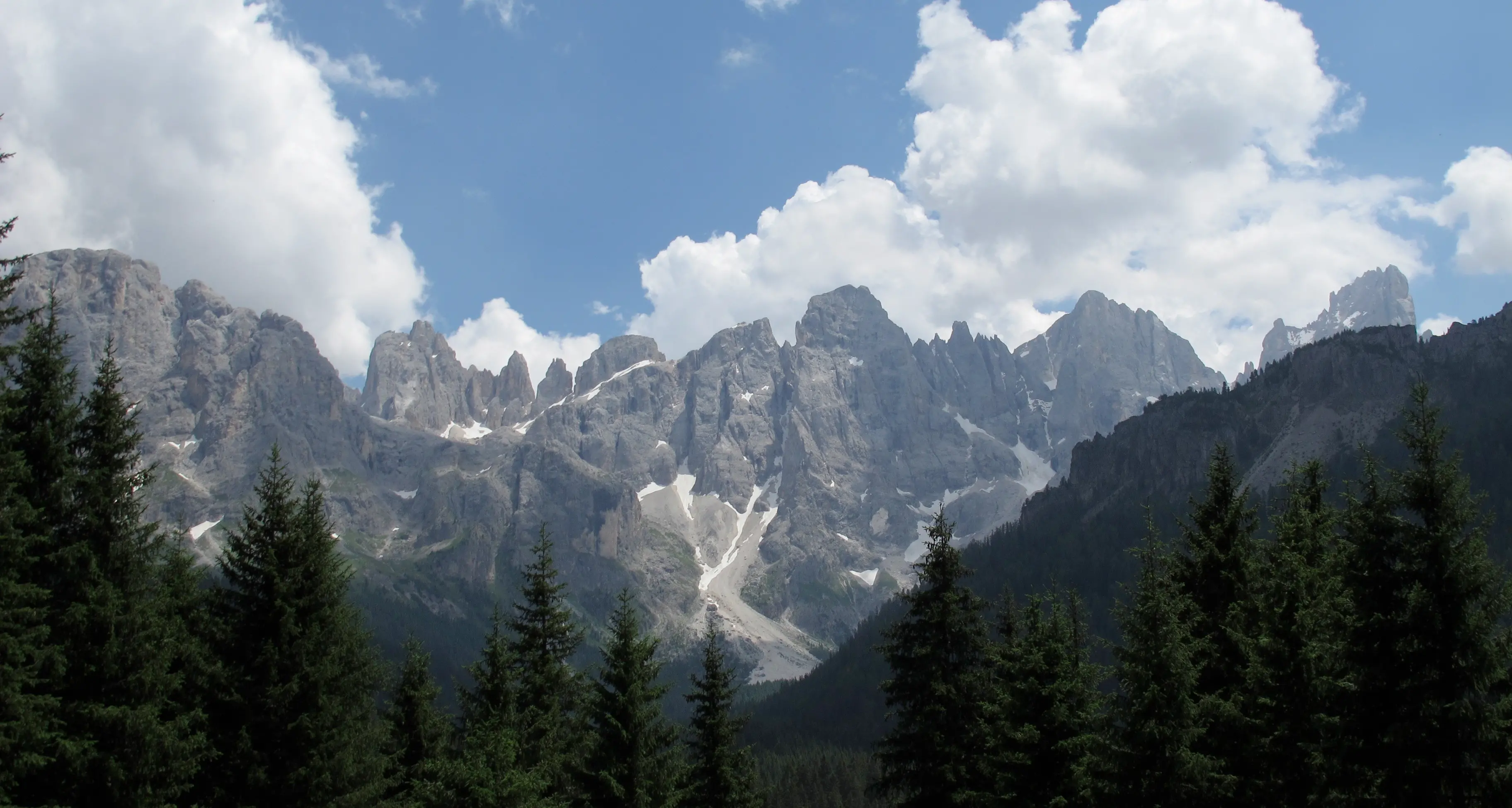 Scivola in un canale e muore Dramma sulle Pale di San Martino