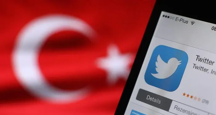 Turchia, il governo censura il Web: oscurati i «social»