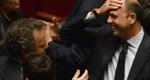Vendola va all'attacco: Alfano si deve dimettere