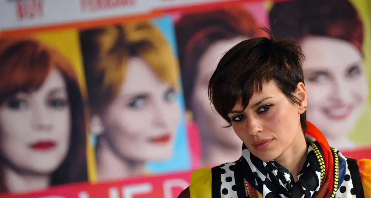 Claudia Pandolfi, i 40 anni di un'antidiva