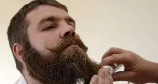 Sempre più barbe, allarme produttori lamette