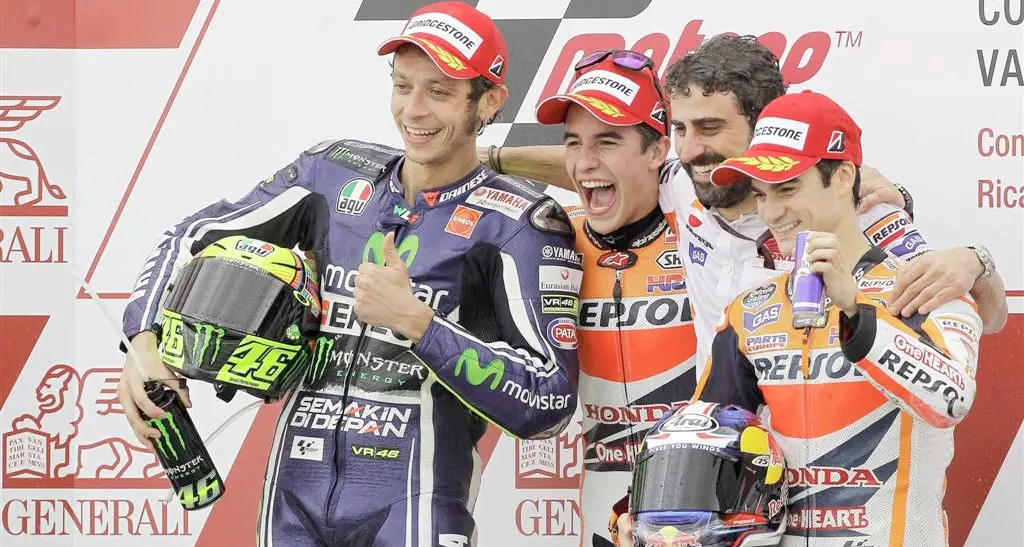 Marquez, vittoria per il record. Rossi è vicecampione