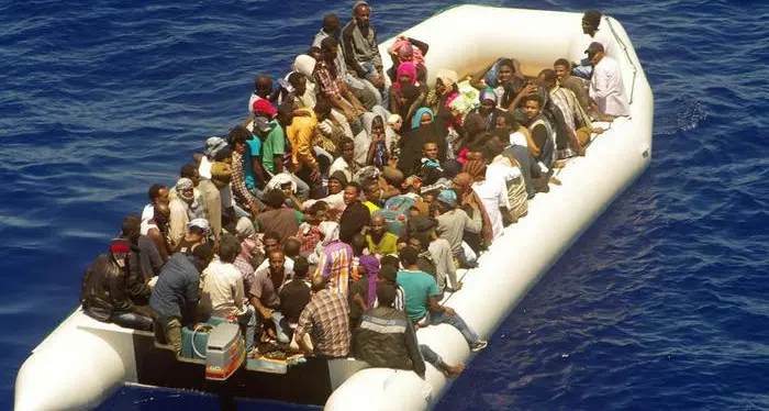 A Marco 40 sopravvissuti di uno scafo capovolto