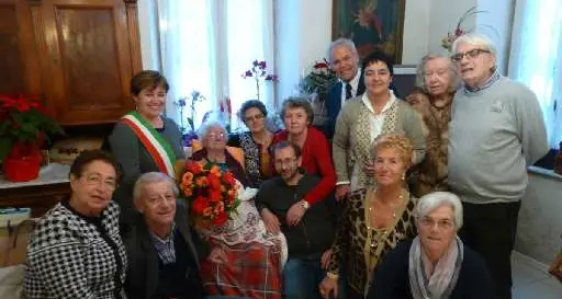 I cent'anni di Enrica, la maestra rivana di migliaia di alunni