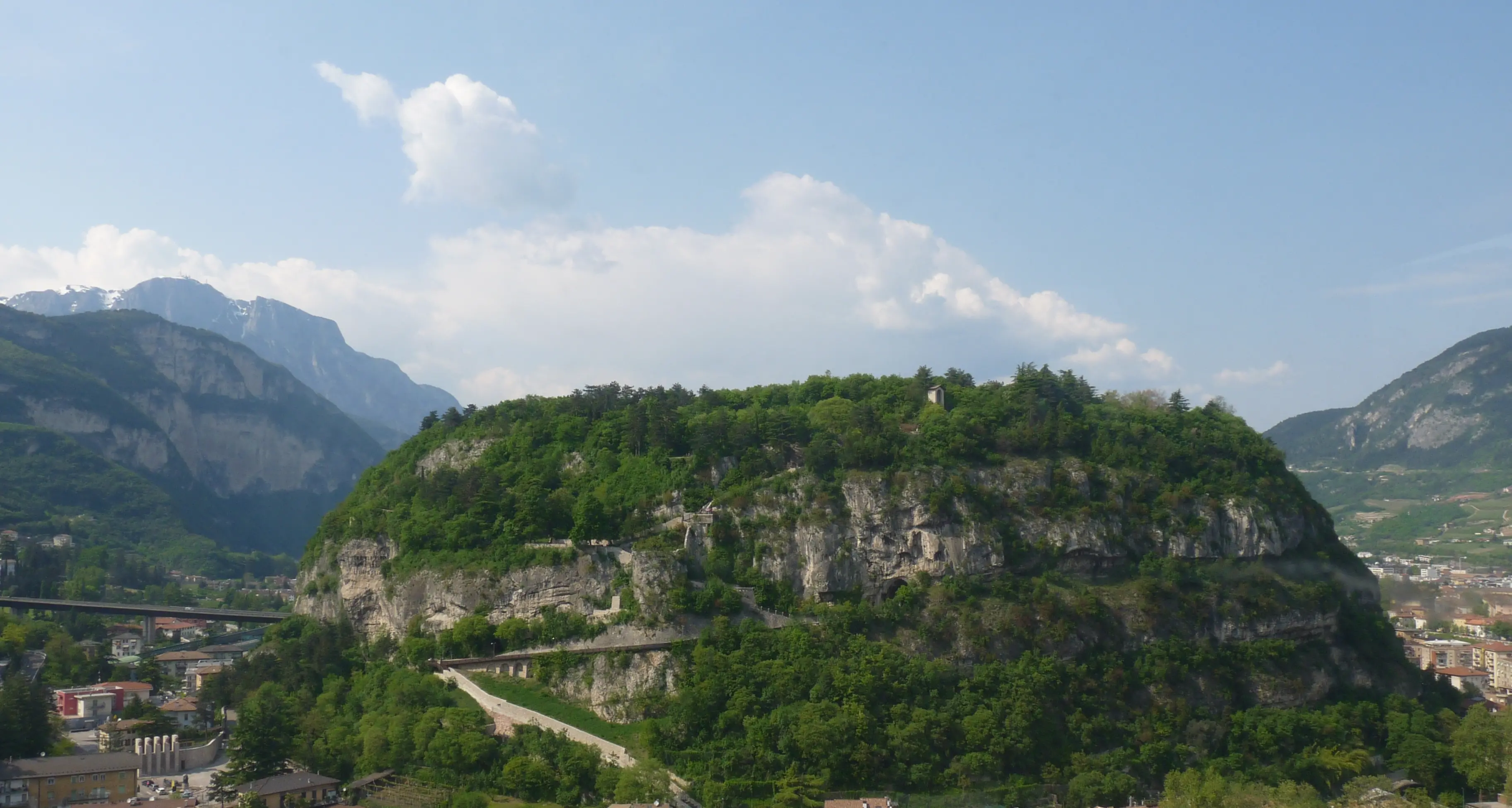 M5S: ascensore panoramico per salire sul Doss Trento