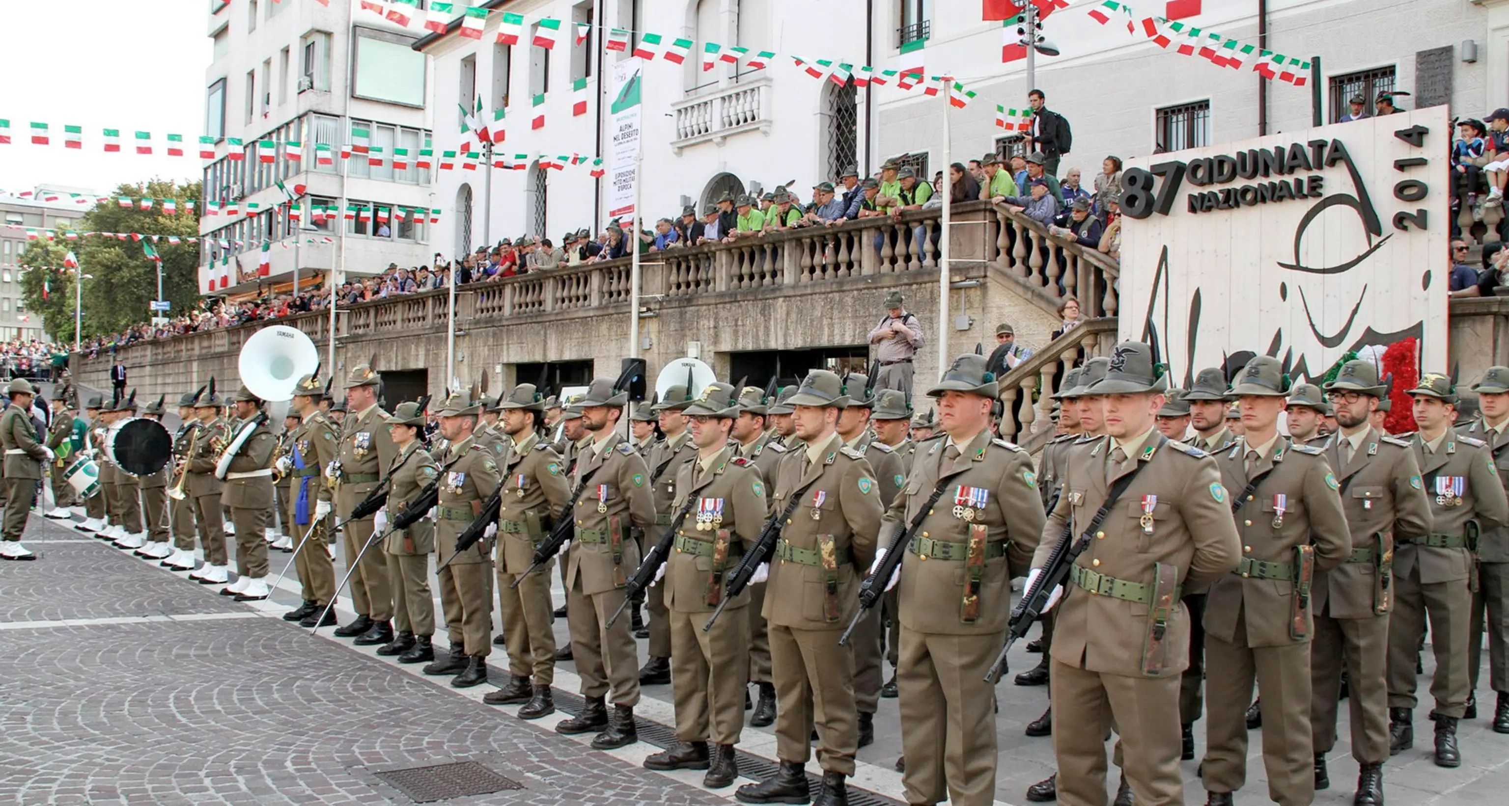 Adunata degli alpini dal 15 maggio, all'Aquila 70 cori e 40 fanfare