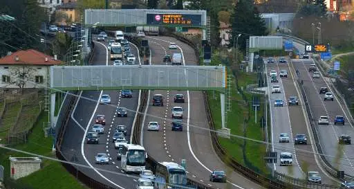 Scontro fra mezzi pesanti in A22 all'altezza di Ravina