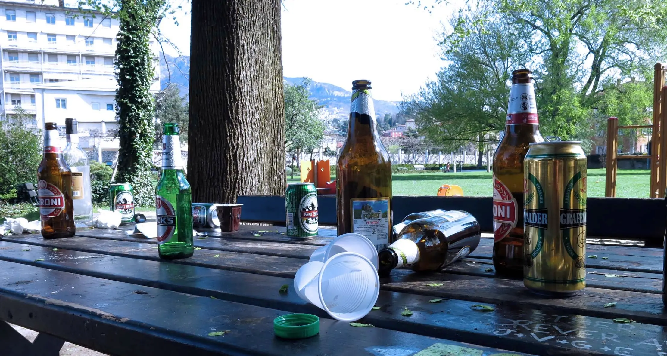 Alcol vietato nei parchi e nelle aree sportive: Ok alla delibera