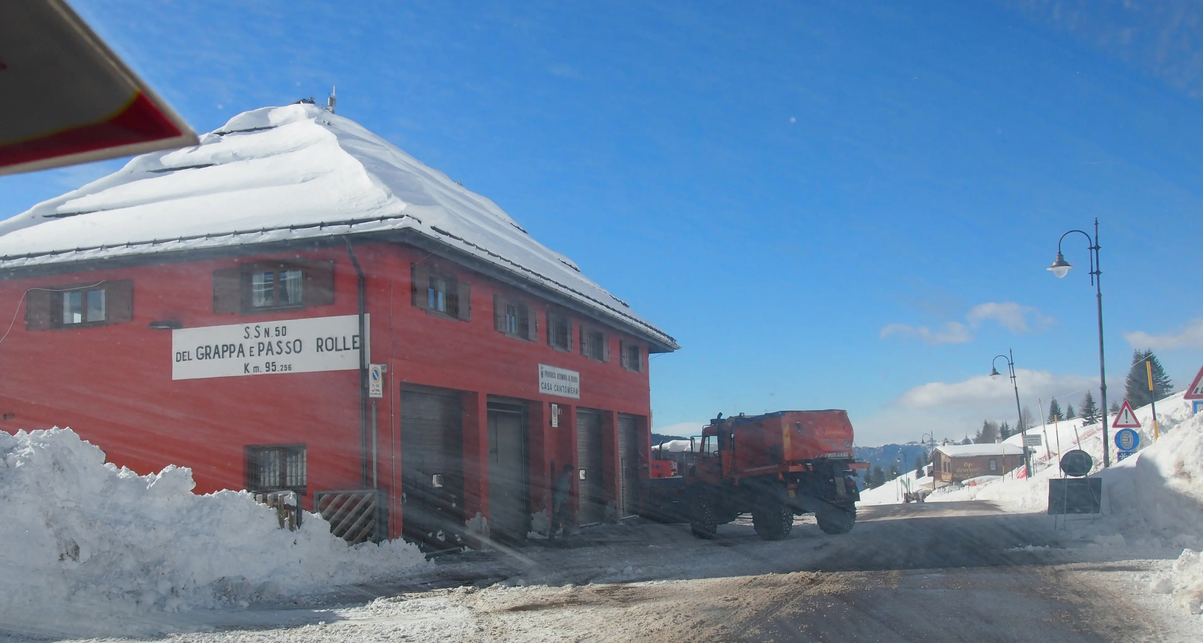 Passo Rolle, galleria necessaria