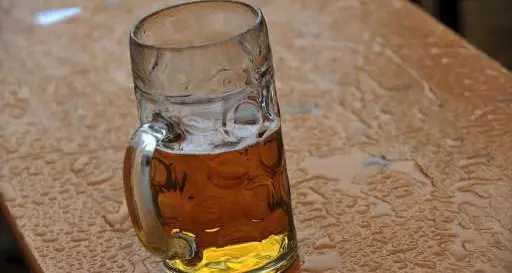 Alcol, droghe, gioco d'azzardo, un corso per superare le crisi