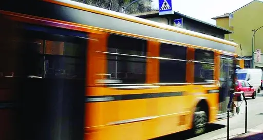 Cgil: «Sì alla polizia sui bus. Anzi no»