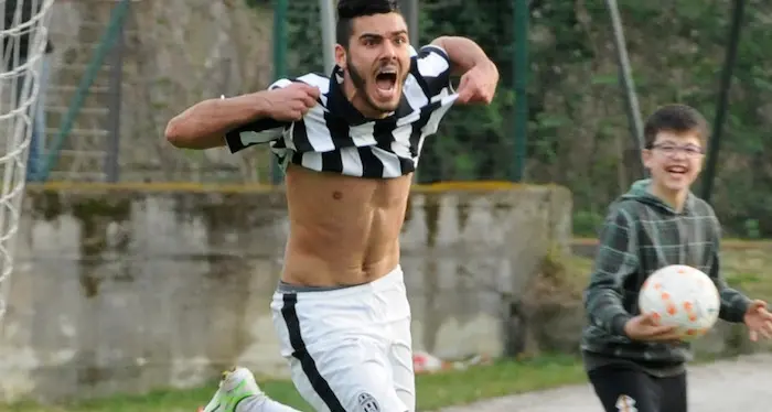 Beppe Viola, Juventus sul 44° trono il Verona si inchina 1 a 0