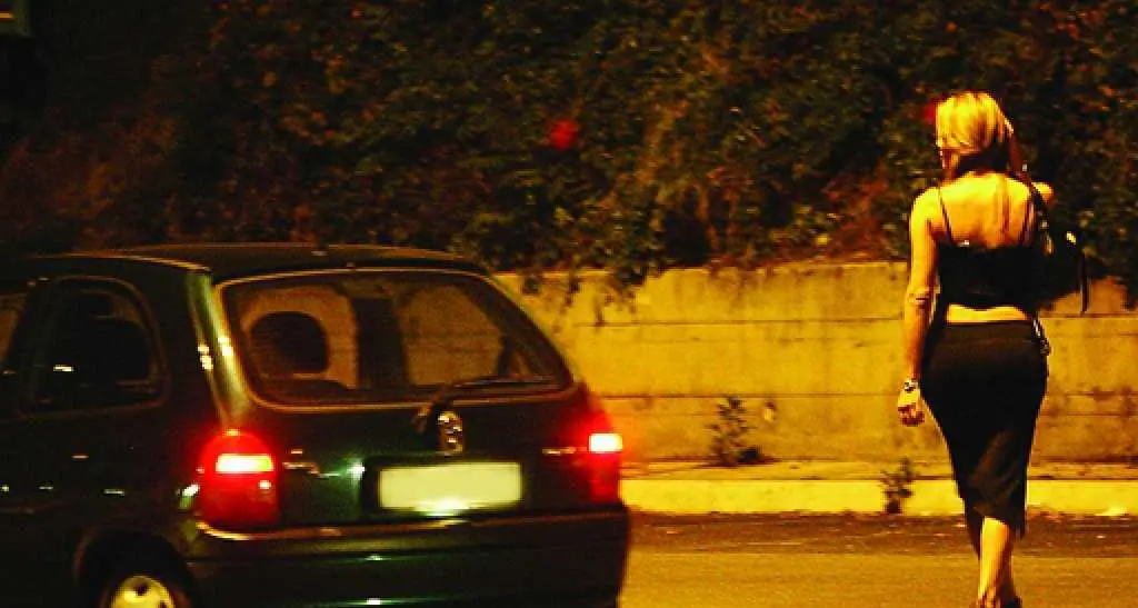 Vescovi schierati contro le strade «a luci rosse»