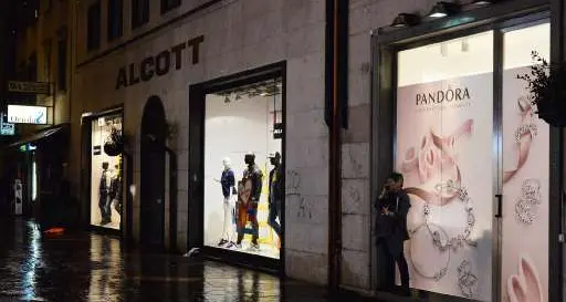 «Pandora» sbarca a Trento. In via Oriola il marchio danese