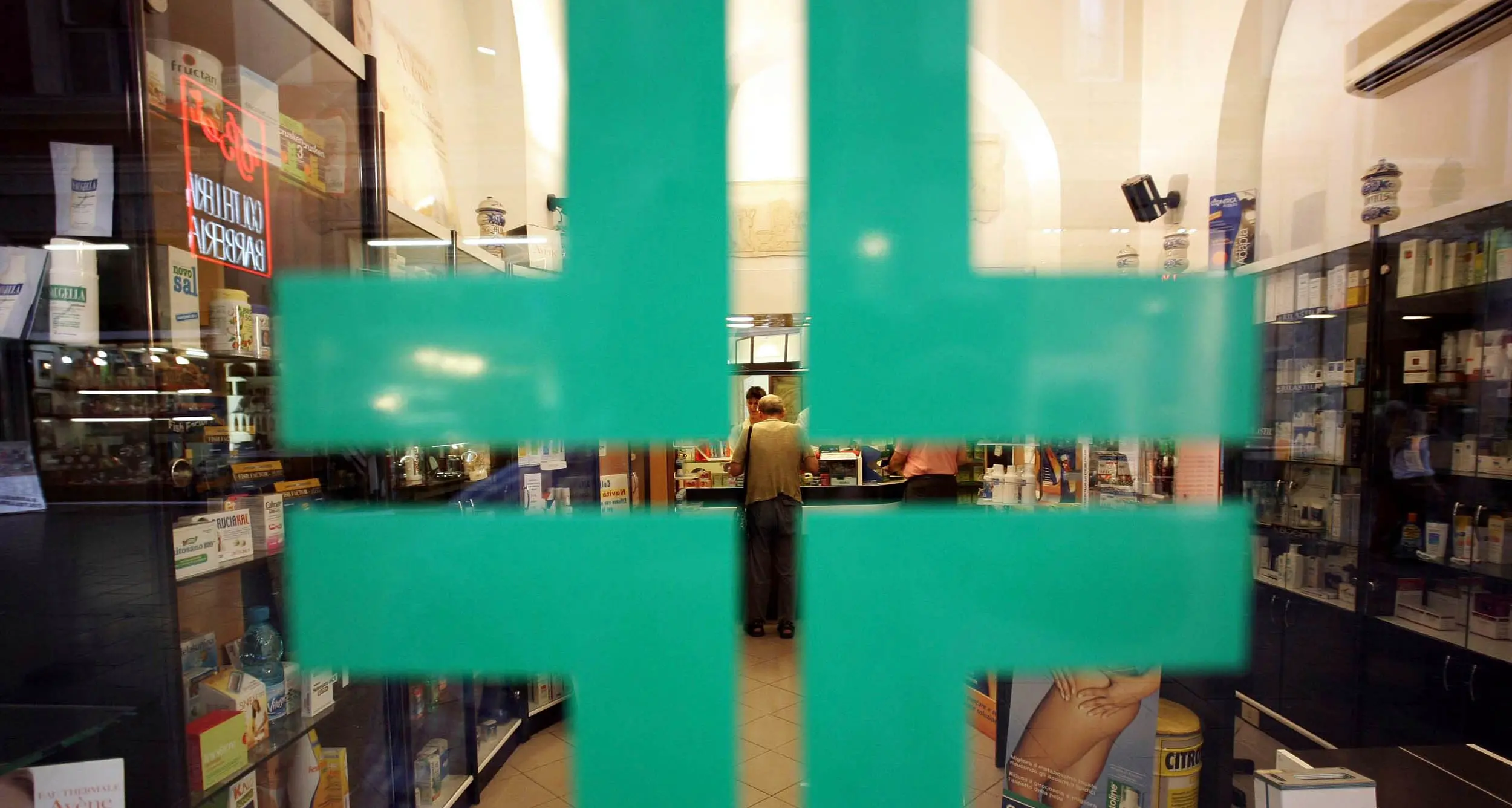 La Giunta dà il via libera per 16 nuove farmacie