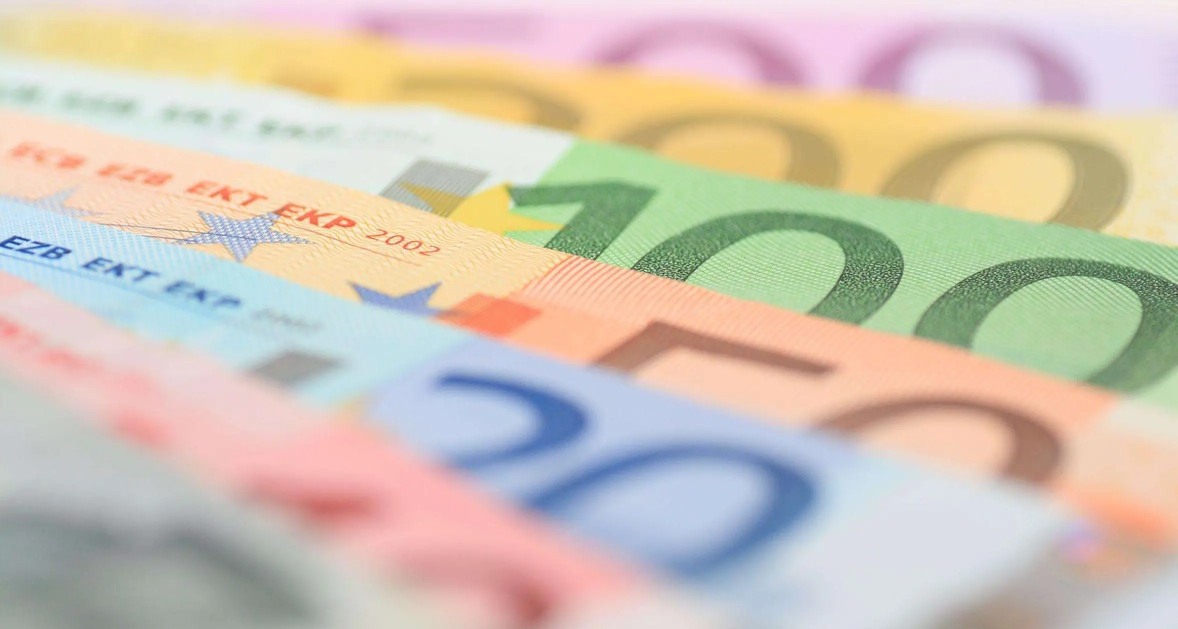 L'ira dei sindacati: Provincia, più sobrietà
