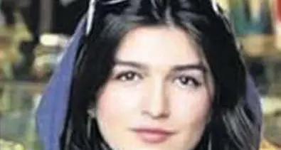 Ghoncheh Ghavami libera