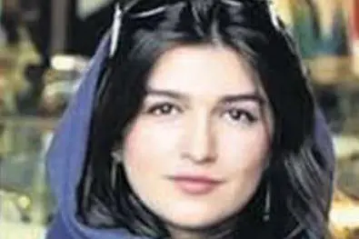 Ghoncheh Ghavami libera