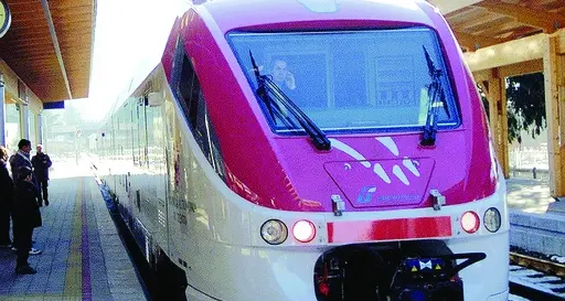 Troppi treni carichi di scrocconi violenti