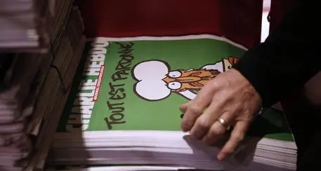 Charlie Hebdo torna in edicola, quasi esaurito in poche ore