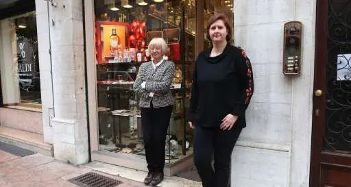 La più antica profumeria di Trento getta la spugna