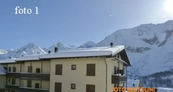 Le foto rivelano un particolare: c'è un Ufo sopra la Presanella?