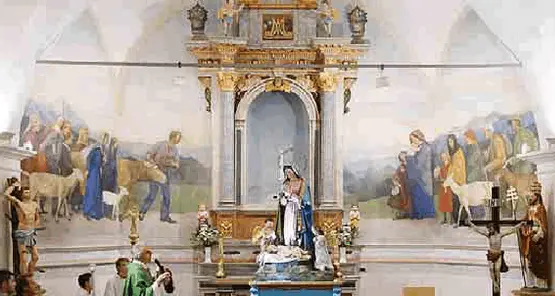 Forzano una teca in chiesa Rubate le offerte votive