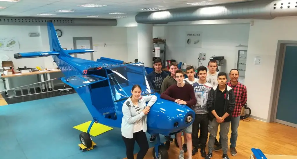 Trento, ecco l'aereo realizzato dagli studenti del «Martino Martini»