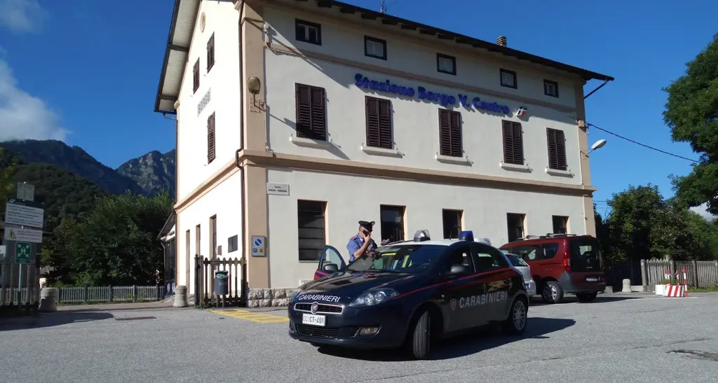 Dopo dieci anni di violenze una donna denuncia il marito L'uomo arrestato dai carabinieri