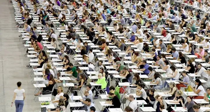 A Roma la carica dei \"navigator\" 54 mila in corsa per 2.980 posti