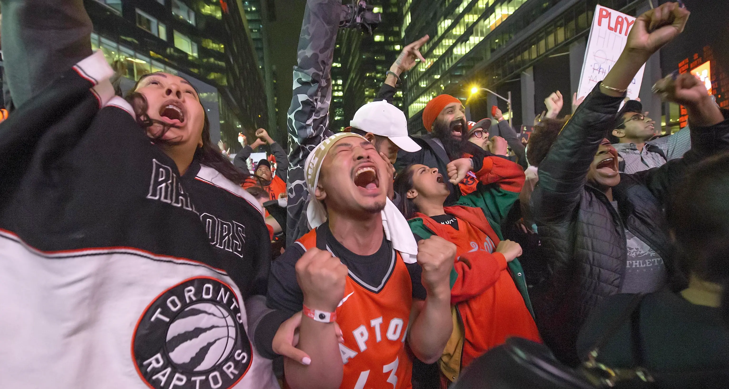 L'impresa di Toronto Raptors l'anello della Nba se ne va per la prima volta in Canada