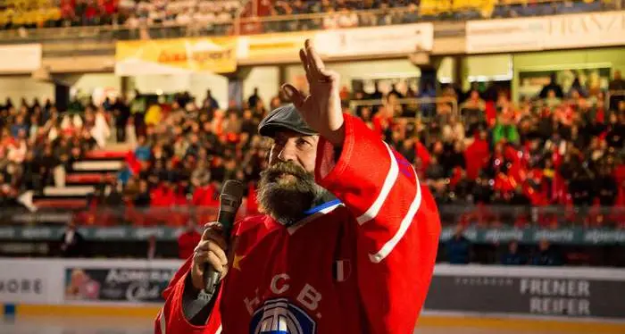 Hockey, addio a Pasqualotto mitico numero 33 del Bolzano