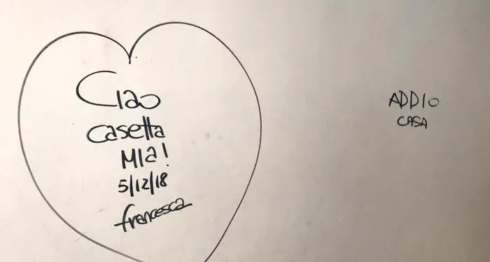Genova, al via la demolizione della prima casa sotto il ponte