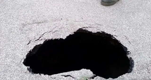 Taio, trovata la causa del buco Rottura delle acque bianche