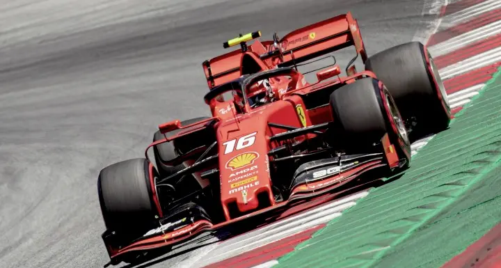 Lampo di Leclerc in Austria Pole position davanti a Hamilton