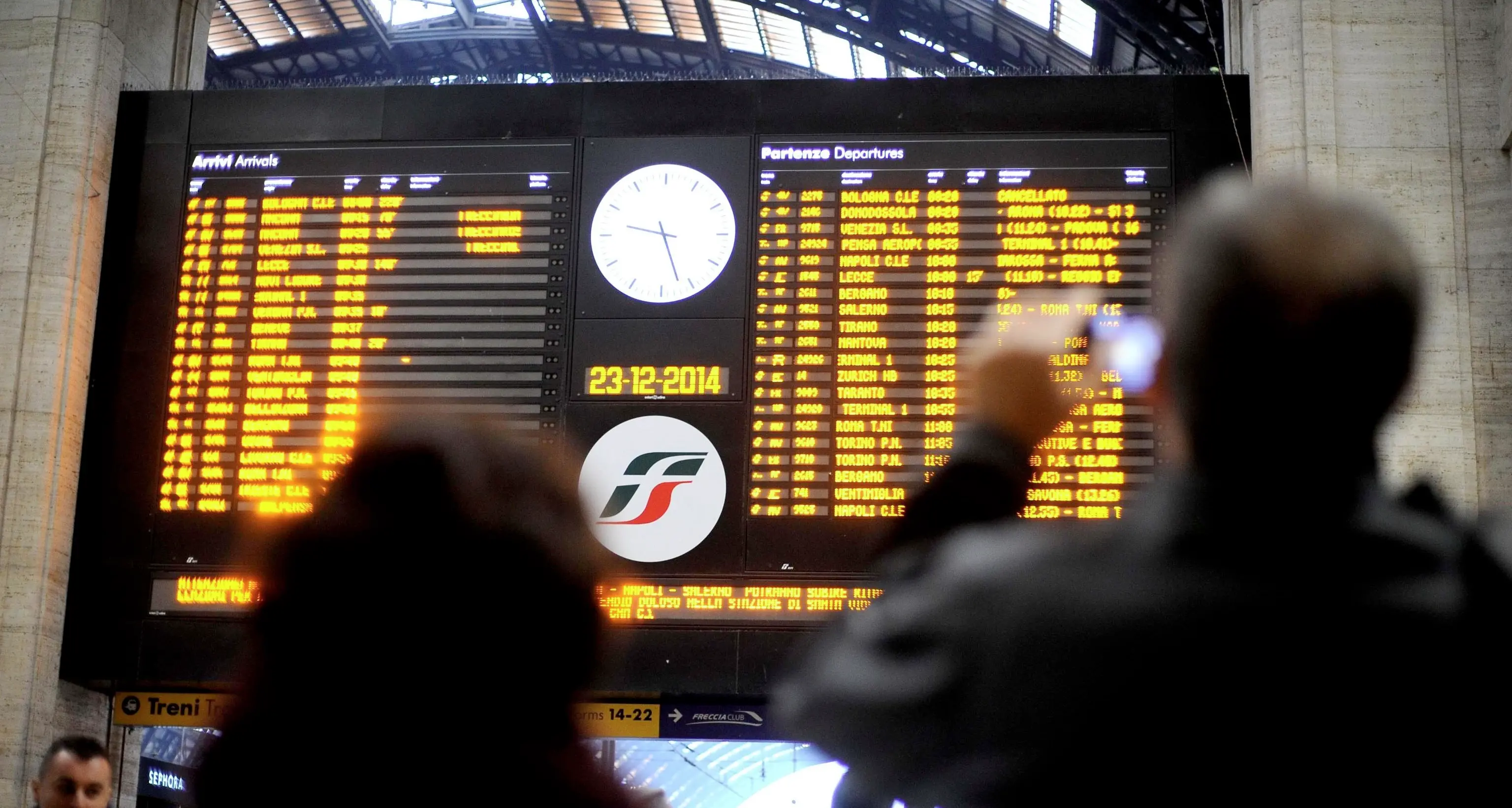 Caos treni, problemi sulla linea a Bologna e ritardi anche in Trentino
