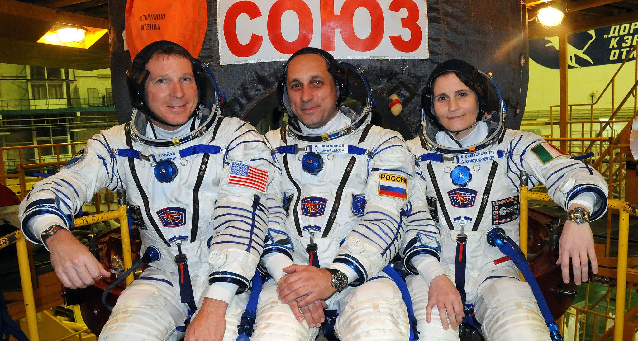 Samantha Cristoforetti pronta per il decollo spaziale. Tweet di Renzi