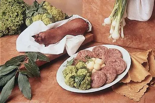 Si può sopravvivere ai pranzi ed ai cenoni delle festività?