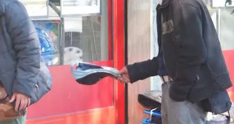 «Racket degli accattoni all'ospedale di Rovereto»