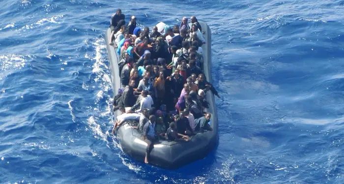 Profughi nel Mediterraneo, i vescovi criticano la Ue