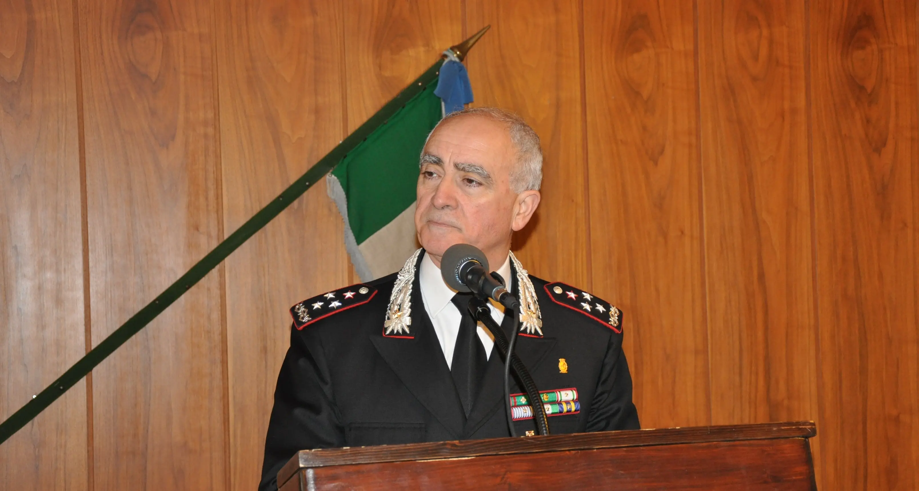 Carabinieri, il generale Del Sette in visita ai militari della regione