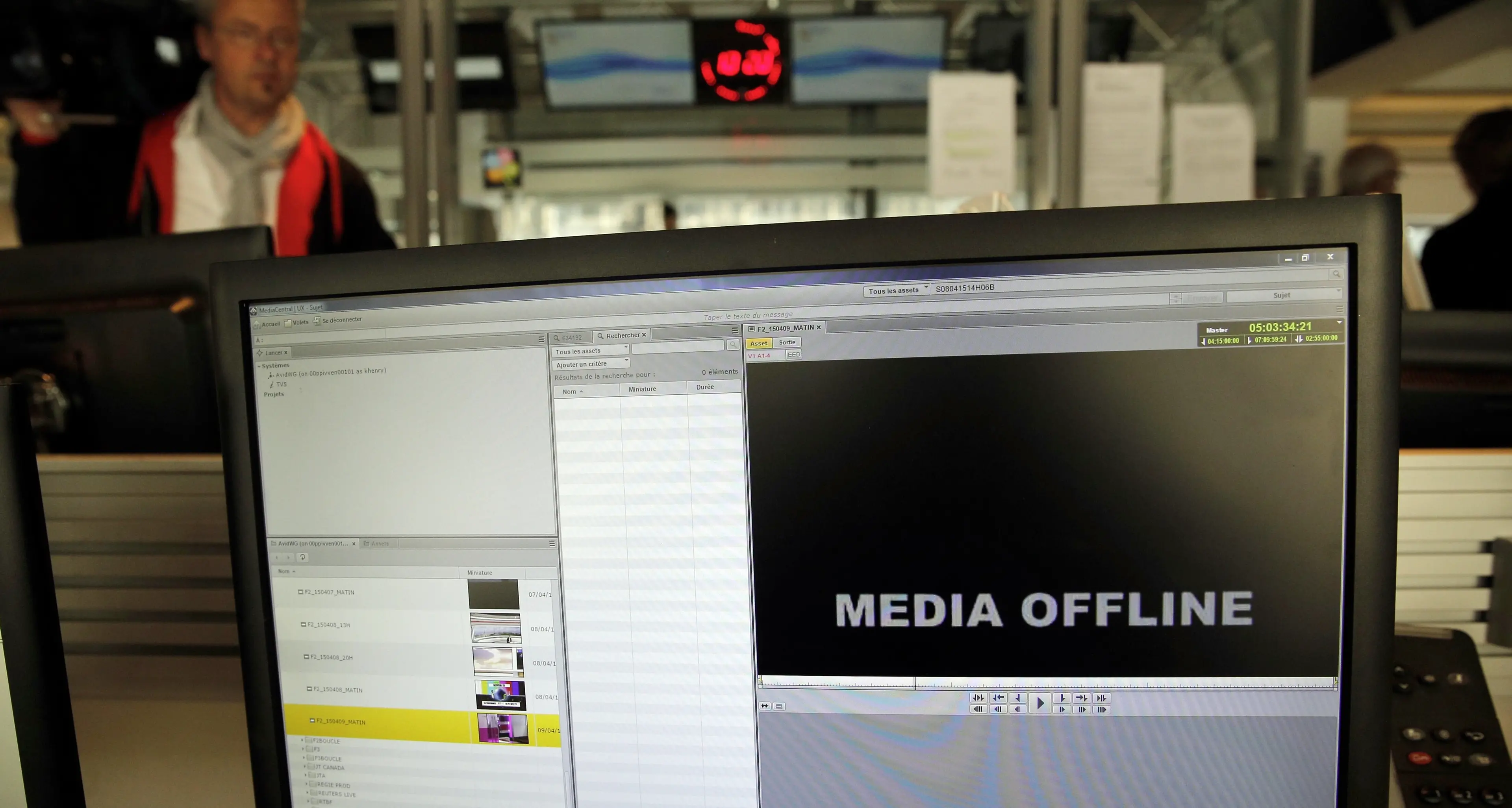 Pirati informatici oscurano la francese Tv5: firma dell'Isis